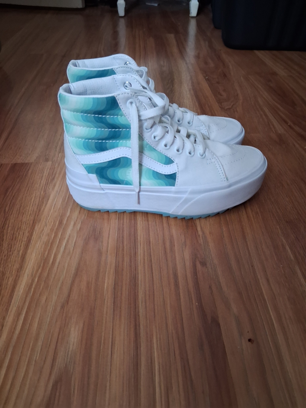 Gently Used Vans SK8-Hi Stacked Mint Gradient Sneaker 6